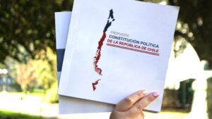Lee más sobre el artículo ¿Nueva Constitución en Chile?: logros, retrocesos, esperanzas, hartazgos y futuros titubeantes